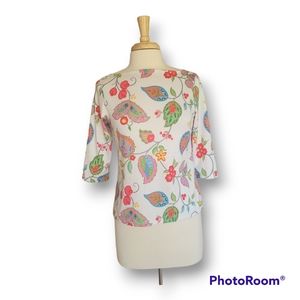 Zarelle Retro-Stylized Print Colorful 3/4 Sleeve Top. Size Small